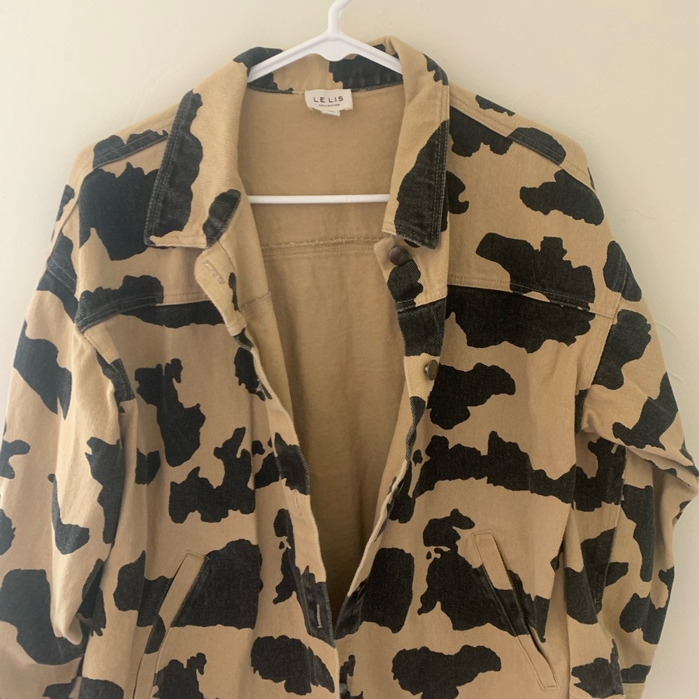 Dry Goods Le Lis Cow print oversized Jean Jacket size fits like M